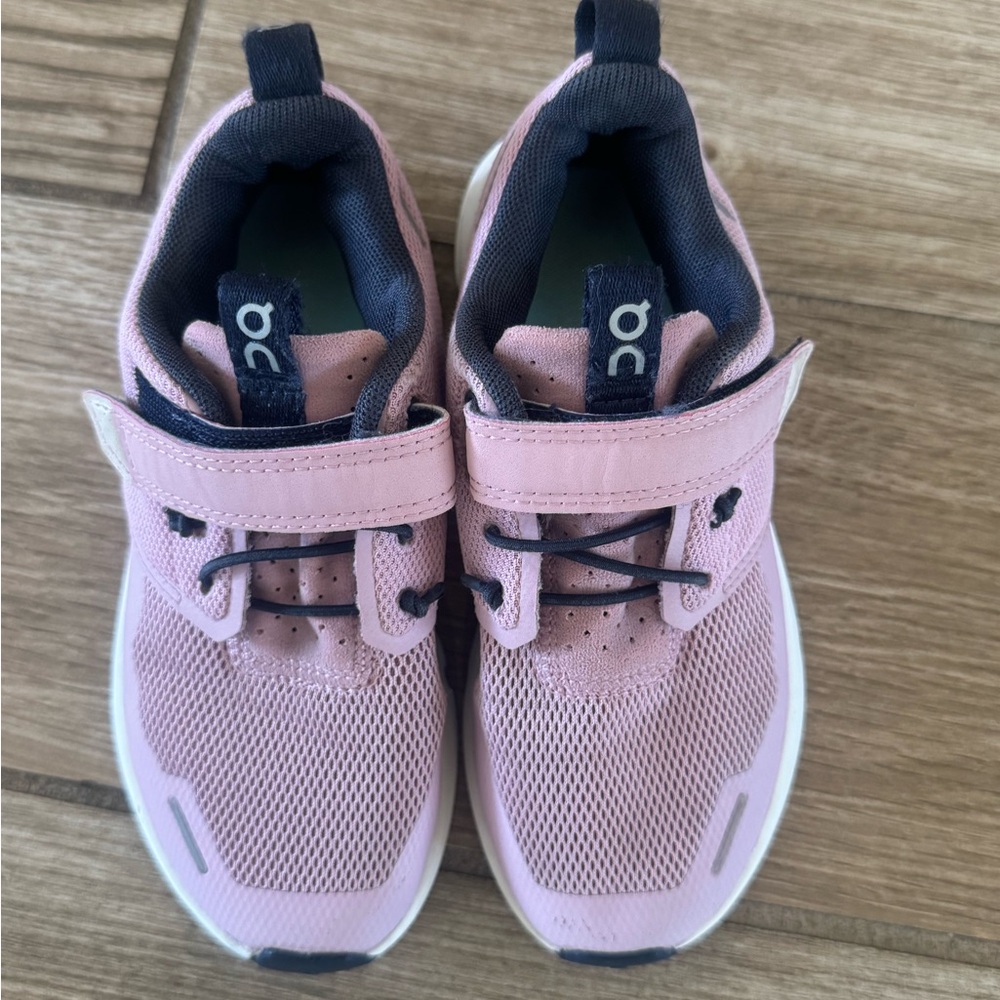 On Running Kids Sneakers in Pink and Black